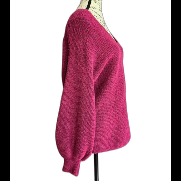 VINCE Camuto berry pink v-neck lantern sleeves Sweater S - Picture 3 of 10